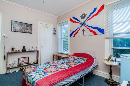 6329 Mozart St, Chicago IL 60629-2324 exterior