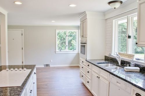 472 Springfield St, Wilbraham, MA 01095-2013