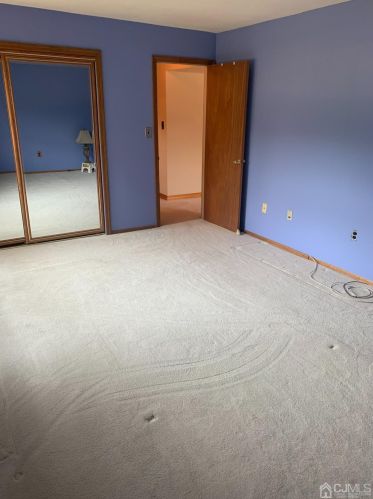 1517 Raspberry Ct, Edison NJ 08817-2765 exterior