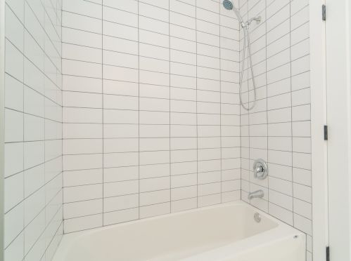 2317 Addison St, Chicago IL 60618-6042 exterior