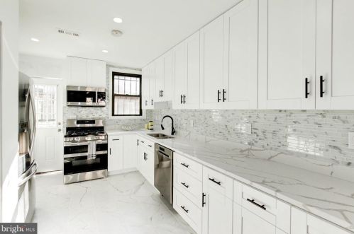 1335 Emerald St, Washington DC 20002-5432 exterior