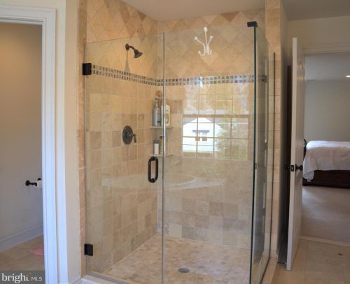 87 Leavitt Ln, Princeton NJ 08540-3921 exterior