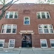 2457 Sunnyside Ave, Chicago IL  60625-3031 exterior