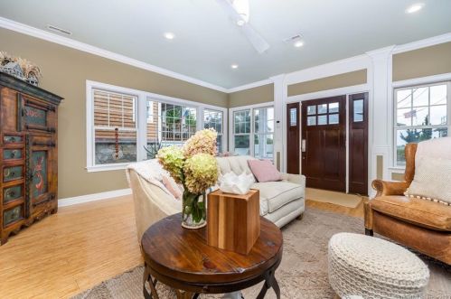 102 Shell Ave, Milford, CT 06460-6322