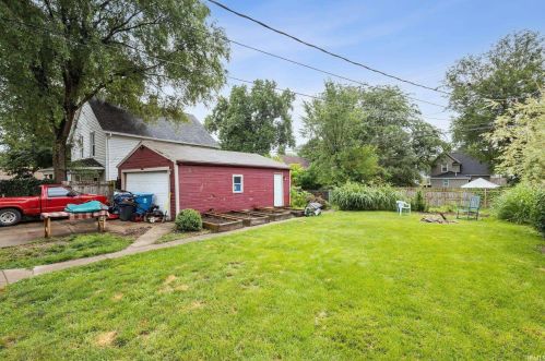 925 Lincolnway, Mishawaka IN 46544-3918 exterior