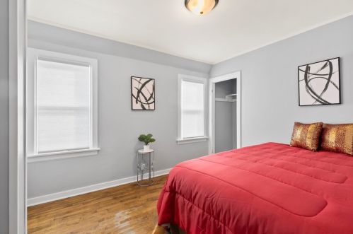 9040 Lapham St, Milwaukee WI 53214-4271 exterior