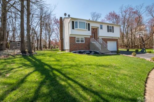 263 Conen St, Edison, NJ 08820-1663