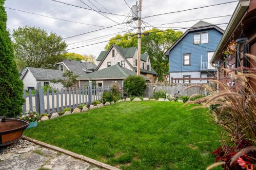 2524 Lefeber Ave, Milwaukee WI 53213-1222 exterior