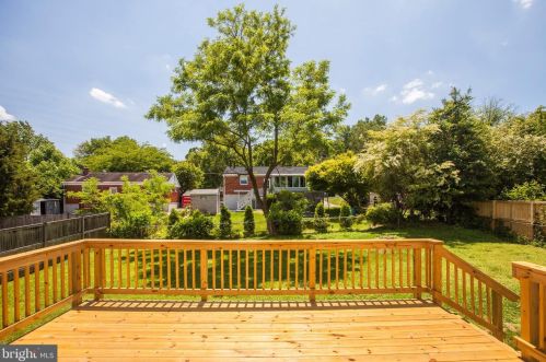 4706 Creek Shore Dr, Rockville MD  20852-2407 exterior