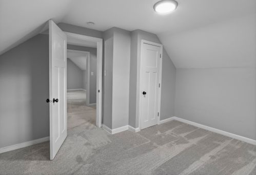 2953 43, Milwaukee WI 53219-3402 exterior