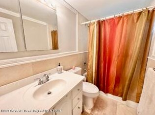 57 Eardley Rd, Edison NJ 08817-3030 exterior