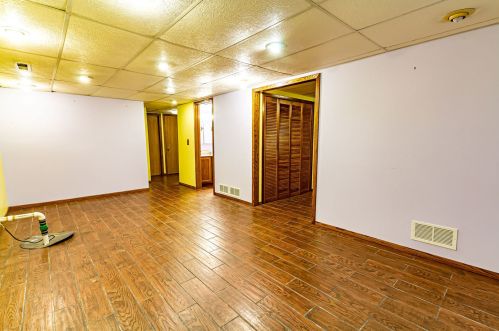 424 Berwick Blvd, Waukegan IL 60085-3408 exterior