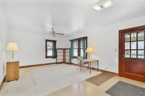 714 Northport Dr, Madison, WI 53704-1630