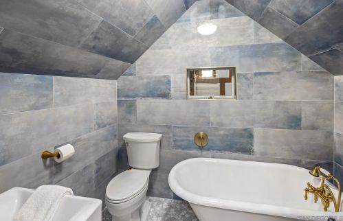 936 Adella Ave, San Diego CA  92118-2621 exterior