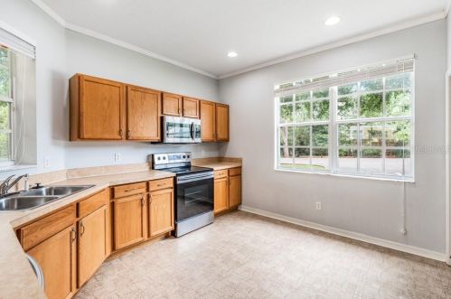 2035 Fiesta Ridge Ct, Tampa FL  33604-7702 exterior