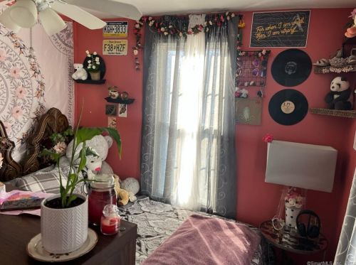 9 Couch St, Norwalk CT 06854-2025 exterior