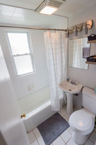 5010 Moody Ave, Chicago IL  60630-1806 exterior