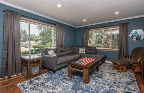 3415 Strothmann Dr, Milwaukee, WI 53219-4745