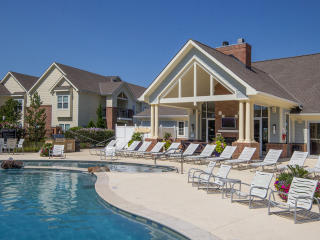 4631 Eastland Center Dr, Independence MO  64055-7800 exterior