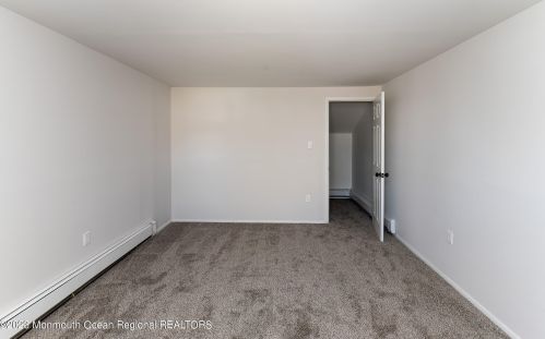 523 Holmes Ave, Lacey NJ  08731-1509 exterior