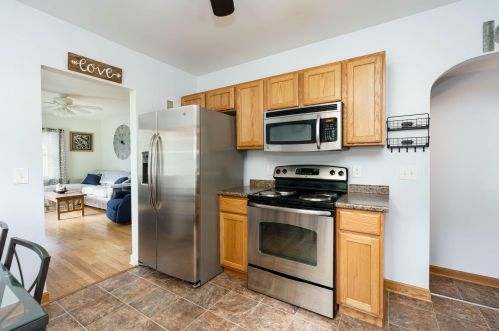 829 Parchmount Ave, Kalamazoo MI 49004-2055 exterior