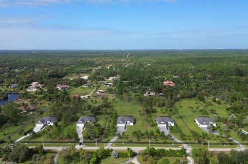 653 23 St, Naples FL 34117-1830 exterior