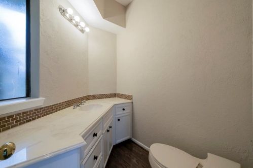 8102 Malardcrest Dr, Humble TX 77346-6127 exterior