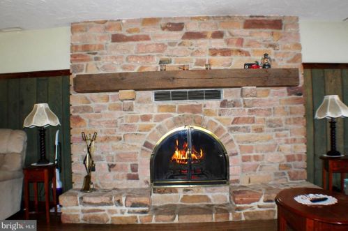 1037 Bollinger Rd, Littlestown PA 17340-9602 exterior