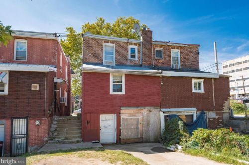 733 Wilson St, Chester PA 19013-2129 exterior