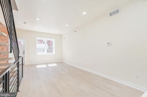 2418 Iseminger St, Philadelphia PA  19148-3518 exterior