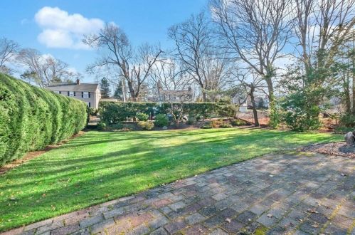 51 Fessenden St, Newton MA 02460-1119 exterior