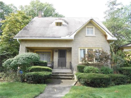 17520 Dartmouth Ave, Cleveland OH  44111-3943 exterior