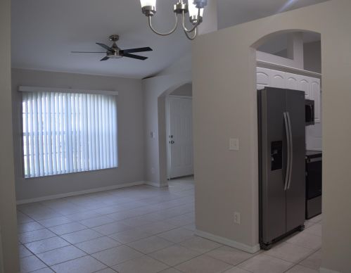 156 Thornhill Dr, Fort Pierce FL  34984-4463 exterior