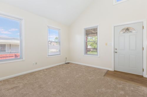 1111 Elizabeth St, Joliet, IL 60435-4323