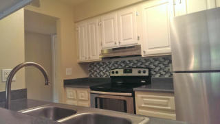 77 Coolidge St, Phoenix AZ  85013-2706 exterior