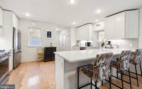 134 Linwood Ave, Ardmore PA 19003-3128 exterior