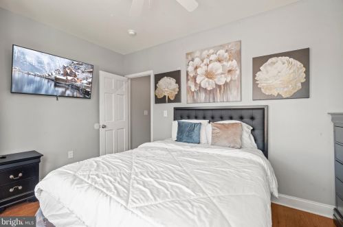 2941 Diamond St, Philadelphia PA 19122-1402 exterior