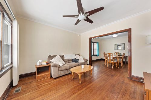 1908 8 Ave, Broadview IL 60153-1909 exterior