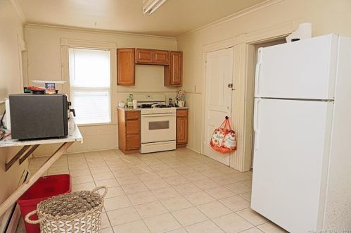 82 Brookside Ave, Torrington CT 06790-5405 exterior