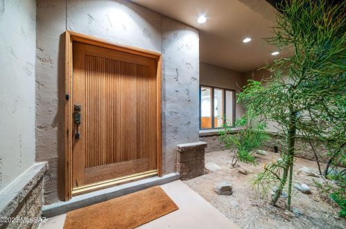 7110 Finger Rock Pl, Tucson, AZ 85718-1406