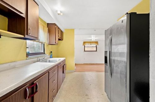 1948 Dartmore St, Pittsburgh PA 15210-4005 exterior