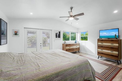 522 100 Ave, Naples FL 34108-2235 exterior