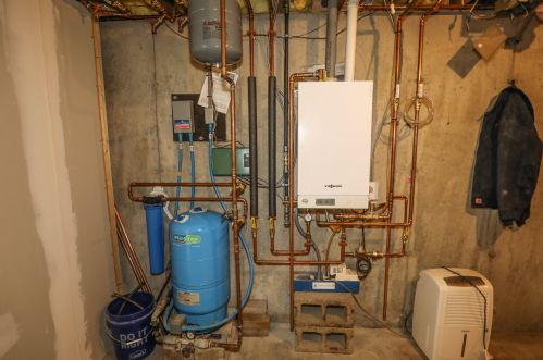 63 Chichester Rd, Concord NH 03307-0706 exterior