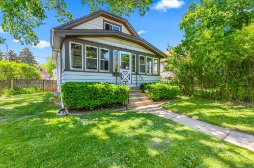 211 62, Milwaukee WI 53214-1822 exterior