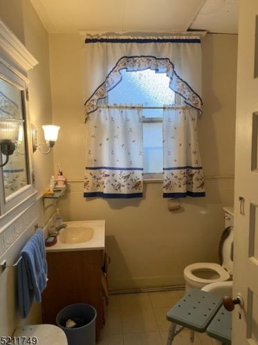 121 Seymour Ave, Newark NJ 07108-1714 exterior