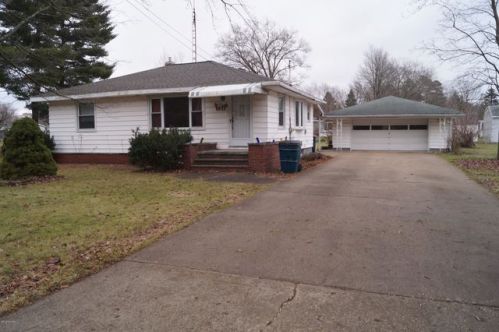 3760 Sheridan Dr, Meskegon MI  49444-4153 exterior