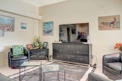 272 Surfside Ave, Fort Pierce FL  34983-1286 exterior