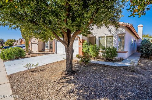 7316 Mesquite River Dr, Tucson, AZ 85743-5130