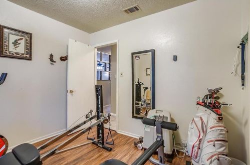 240 Cindy Ln, Burleson TX 76028-3842 exterior