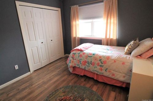 18 Taconic St, Poughkeepsie NY 12603-4424 exterior